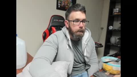 Snapshot of brutalmaster1983 chatting on February 25, 2025, 4:57 am BRUTALMASTER1983 online show from February 25, 2025, 4:57 am