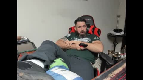 BRUTALMASTER1983 online show from December 23, 2025, 5:27 am