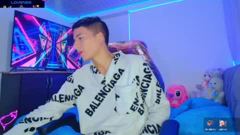 BRYAM INDEPENDENT MODEL online show from January 4, 2025, 1:10 am