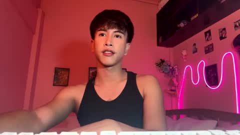 Snapshot of bryan_________ chatting on February 16, 2026, 1:29 pm BRYAN JEMY online show from February 16, 2026, 1:29 pm