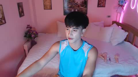 Snapshot of bryan_________ chatting on February 19, 2026, 3:19 pm BRYAN JEMY online show from February 19, 2026, 3:19 pm