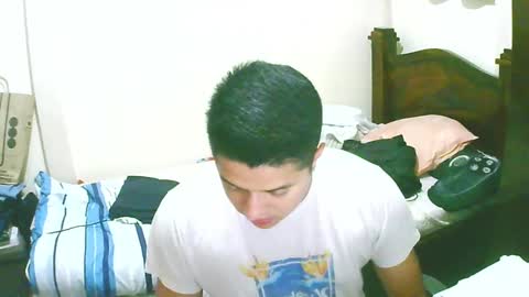 Snapshot of bryanbendy chatting on December 13, 2024, 5:05 am bryanbendy online show from December 13, 2024, 5:05 am