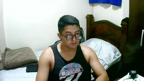 Snapshot of bryanbendy chatting on May 2, 2026, 7:19 pm bryanbendy online show from May 2, 2026, 7:19 pm