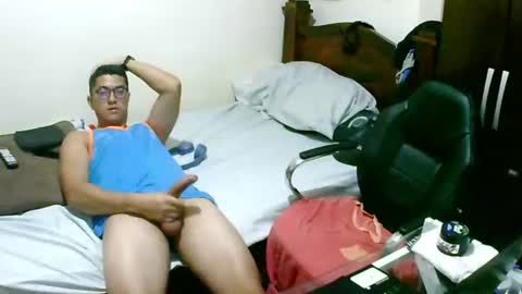 Snapshot of bryanbendy chatting on June 11, 2026, 7:01 pm bryanbendy online show from June 11, 2026, 7:01 pm