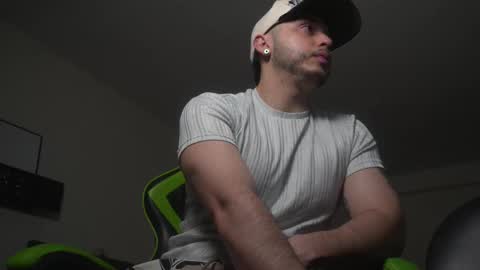 Snapshot of bryanncan01 chatting on April 5, 2026, 12:30 am Bryannsex online show from April 5, 2026, 12:30 am