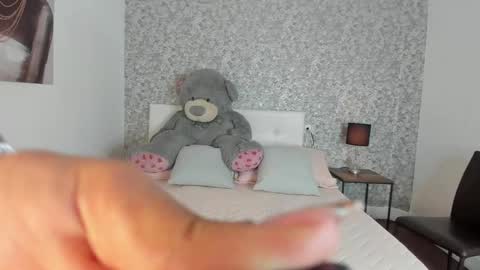 Snapshot of bryhanna_x chatting on May 29, 2026, 2:53 am Bryhanna online show from May 29, 2026, 2:53 am