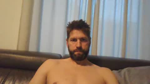 bubblebee1982 online show from October 19, 2025, 4:18 pm