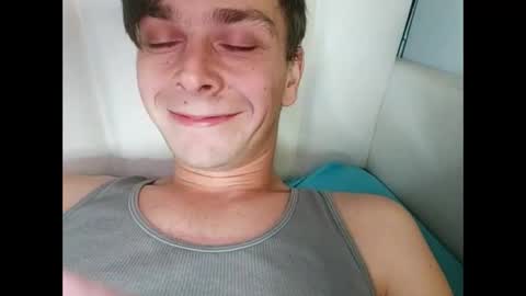 Snapshot of bubblebutt417 chatting on November 13, 2025, 1:15 am Max candi online show from November 13, 2025, 1:15 am