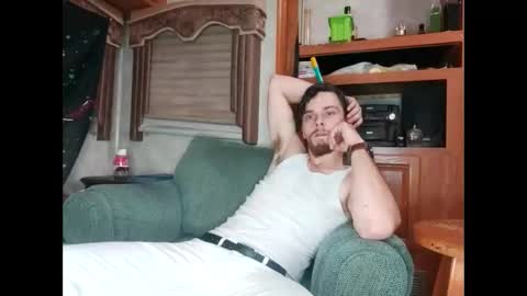 Snapshot of bubblebutt417 chatting on May 21, 2026, 10:28 pm Max candi online show from May 21, 2026, 10:28 pm