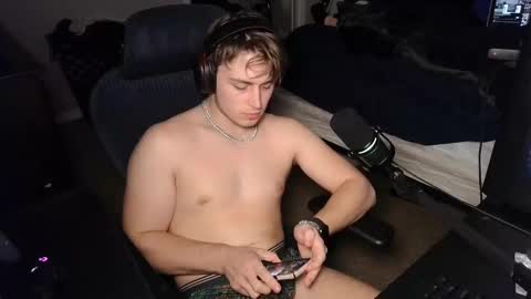 BubblebuttBdn online show from November 12, 2025, 5:19 am