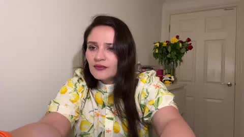 Snapshot of bubblegumfairy_ chatting on June 15, 2026, 10:01 pm Anna online show from June 15, 2026, 10:01 pm