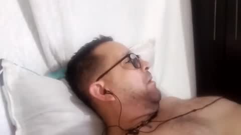 Snapshot of buchs32 chatting on October 23, 2025, 5:40 am buchs32 online show from October 23, 2025, 5:40 am