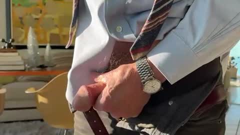 bucky58 online show from December 6, 2024, 1:33 pm