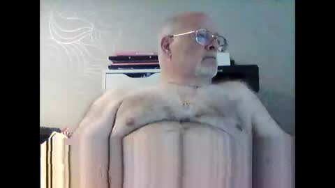 Snapshot of budapestgrandpa chatting on May 8, 2026, 9:58 am budapestgrandpa online show from May 8, 2026, 9:58 am