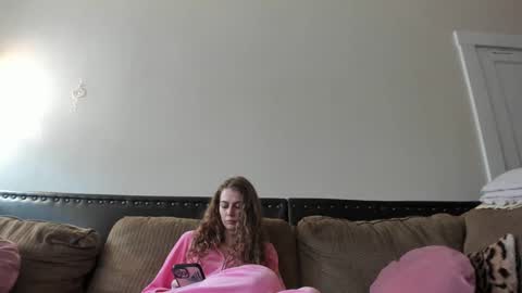 Snapshot of buffybarloe chatting on February 15, 2025, 7:50 pm Buffy online show from February 15, 2025, 7:50 pm