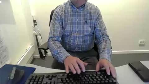 buggemann online show from November 6, 2025, 6:14 am