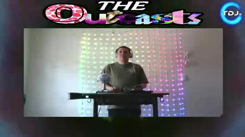 Snapshot of bugraver420 chatting on April 19, 2026, 10:01 pm Moose noodles online show from April 19, 2026, 10:01 pm