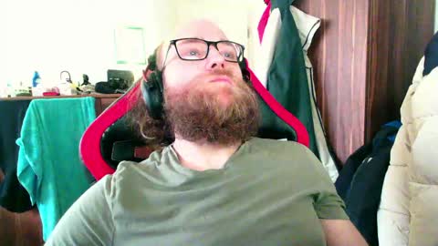 Snapshot of buhalteris chatting on June 4, 2026, 9:48 am Lukas online show from June 4, 2026, 9:48 am