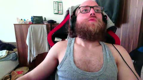 Snapshot of buhalteris chatting on June 18, 2026, 9:36 am Lukas online show from June 18, 2026, 9:36 am
