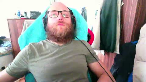 Snapshot of buhalteris chatting on July 3, 2026, 9:37 am Lukas online show from July 3, 2026, 9:37 am