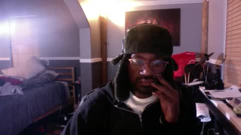 Bungalow Entertainment online show from November 28, 2025, 6:38 am