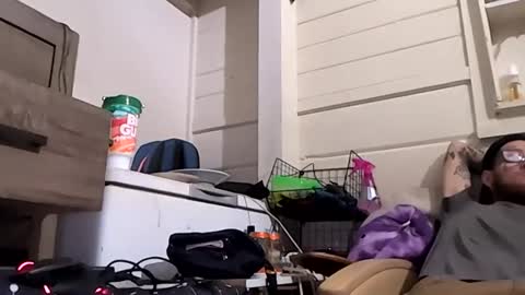 bunniandcryme online show from December 22, 2025, 9:01 pm