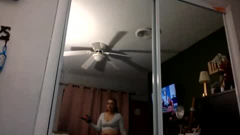 Snapshot of bunnibaby333 chatting on February 19, 2025, 6:00 am bunnibaby333 online show from February 19, 2025, 6:00 am