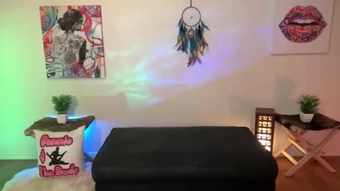 BUNNIE and THE DUDE TheLebowskis online show from May 19, 2026, 8:42 am