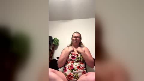 Snapshot of bunniejean chatting on May 12, 2026, 9:01 pm bunniejean online show from May 12, 2026, 9:01 pm
