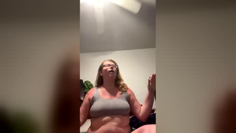 Snapshot of bunniejean chatting on June 1, 2026, 10:33 pm bunniejean online show from June 1, 2026, 10:33 pm