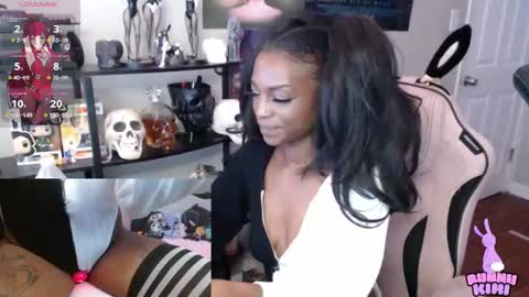 Snapshot of bunniikimi chatting on September 16, 2025, 12:39 pm Bunnii Kimi online show from September 16, 2025, 12:39 pm