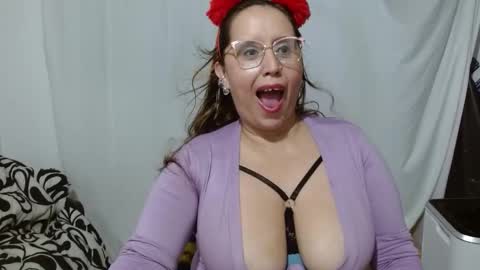 bunniosito online show from October 27, 2025, 2:48 am