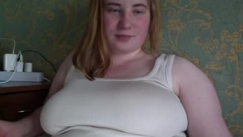 Snapshot of bunny_juice chatting on June 28, 2026, 2:45 pm Bunny online show from June 28, 2026, 2:45 pm