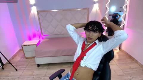 Snapshot of bunny_tay1 chatting on December 18, 2025, 12:11 pm Bunny online show from December 18, 2025, 12:11 pm