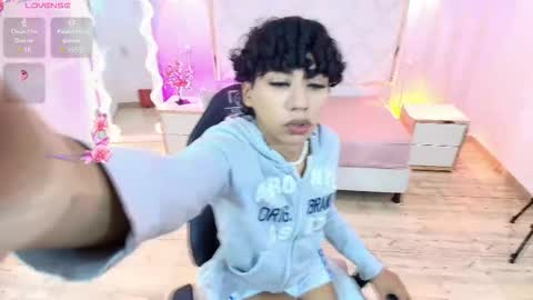 Snapshot of bunny_tay1 chatting on December 19, 2025, 12:12 pm Bunny online show from December 19, 2025, 12:12 pm