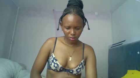 Snapshot of bunnydiva_ chatting on May 12, 2026, 2:08 am bunnydiva_ online show from May 12, 2026, 2:08 am