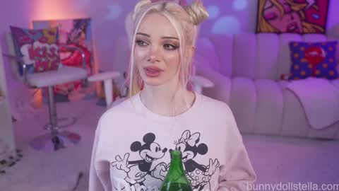 Snapshot of bunnydollstella chatting on February 10, 2026, 12:04 am Stella online show from February 10, 2026, 12:04 am