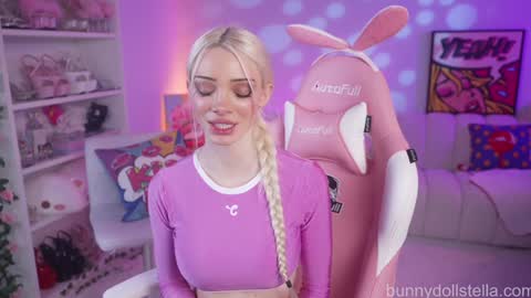 Snapshot of bunnydollstella chatting on February 14, 2026, 1:02 am Stella online show from February 14, 2026, 1:02 am