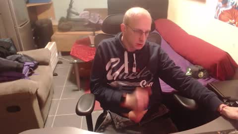 bunnydollstellas_toyboy online show from February 16, 2026, 7:15 am