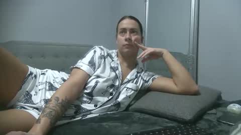 bunnyela online show from January 11, 2026, 11:15 am