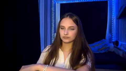 Bella online show from May 2, 2026, 10:31 am