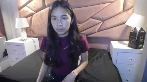 bunny online show from September 19, 2025, 7:47 pm