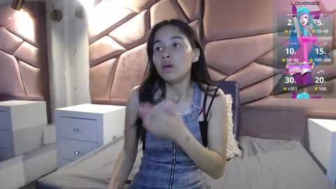 bunny online show from November 23, 2025, 5:24 pm