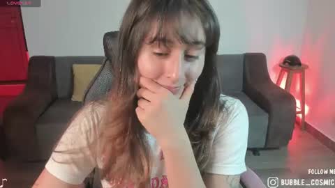 Snapshot of burbuja_cosmic chatting on August 1, 2026, 2:55 am Im Val Welcome to my room My instagram Bubble cosmic online show from August 1, 2026, 2:55 am