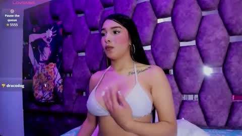 burbuja pink  online show from May 20, 2026, 3:24 am