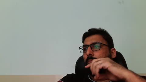 Snapshot of burlymonster chatting on February 6, 2025, 4:03 pm Hairy Arabian online show from February 6, 2025, 4:03 pm