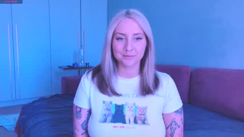 Snapshot of burn_lissa chatting on April 19, 2026, 10:36 am Lissa online show from April 19, 2026, 10:36 am