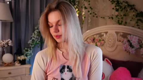 Snapshot of burnletitallburn chatting on November 13, 2025, 2:16 pm Jessica online show from November 13, 2025, 2:16 pm