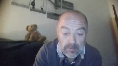 burnleyguy1977 online show from December 14, 2024, 1:39 am