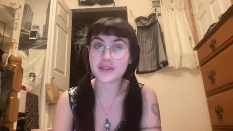 Snapshot of bushbabe3008 chatting on August 3, 2026, 6:12 am esme gray online show from August 3, 2026, 6:12 am